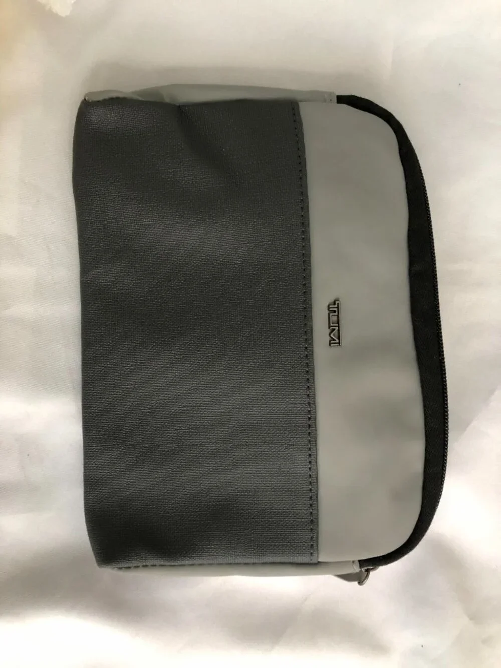 Tumi Small Travel Storage Bag Zipper Pouch Multifunctional Toiletry Bag